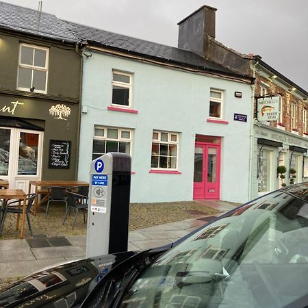 Pink Door House In Clifden Vila Exterior foto